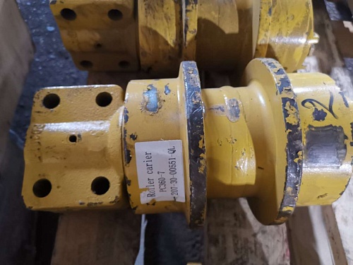 Каток поддерживающий 207-30-00551-QL/UH100K0B/207-30-00550/207-30-00640/Komatsu PC300 Каток поддерживающий 207-30-00551-QL/UH100K0B/207-30-00550/207-30-00640/Komatsu PC300